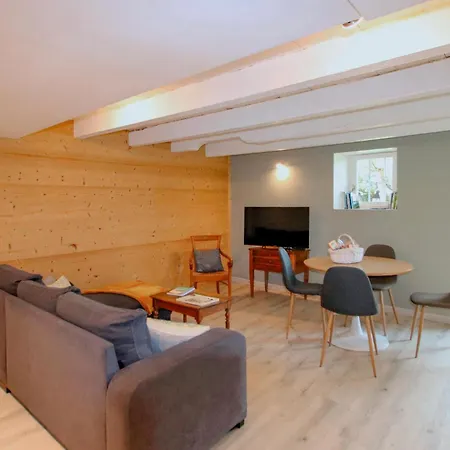 2 Bedroom Amazing In Holiday home